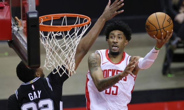 od官网信誉好-连续7场20+！伍德成火箭双刃剑 防守存致命漏洞